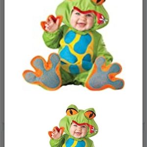 Size 6/12 months lil froggy